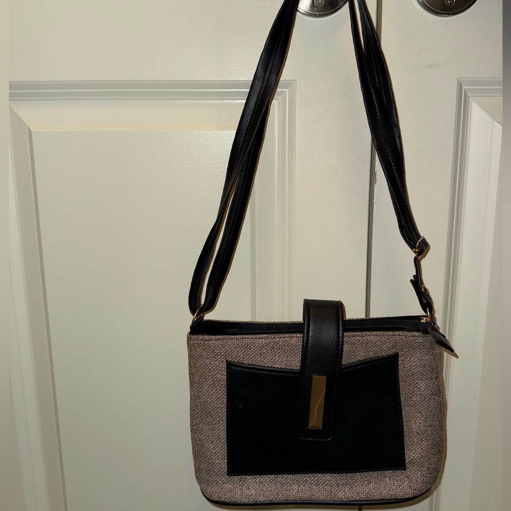 Elegant Black and Tan Women's Bag